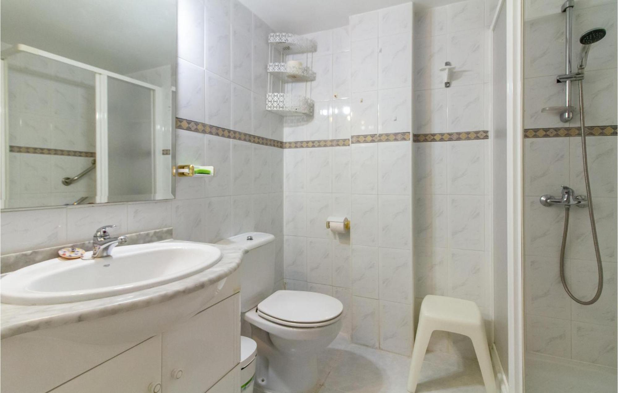 Stunning Apartment In Gandia With Kitchen 外观 照片