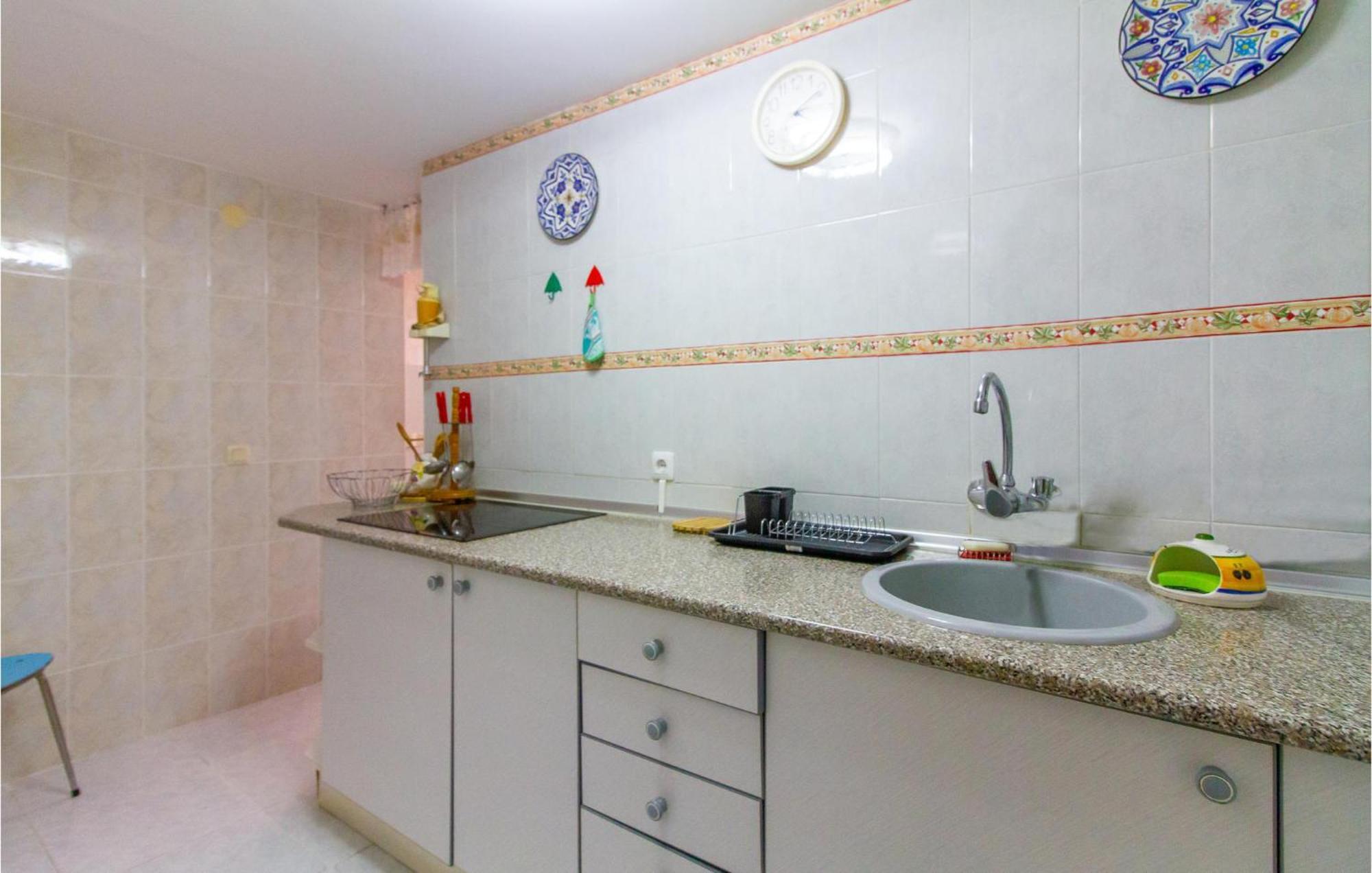 Stunning Apartment In Gandia With Kitchen 外观 照片