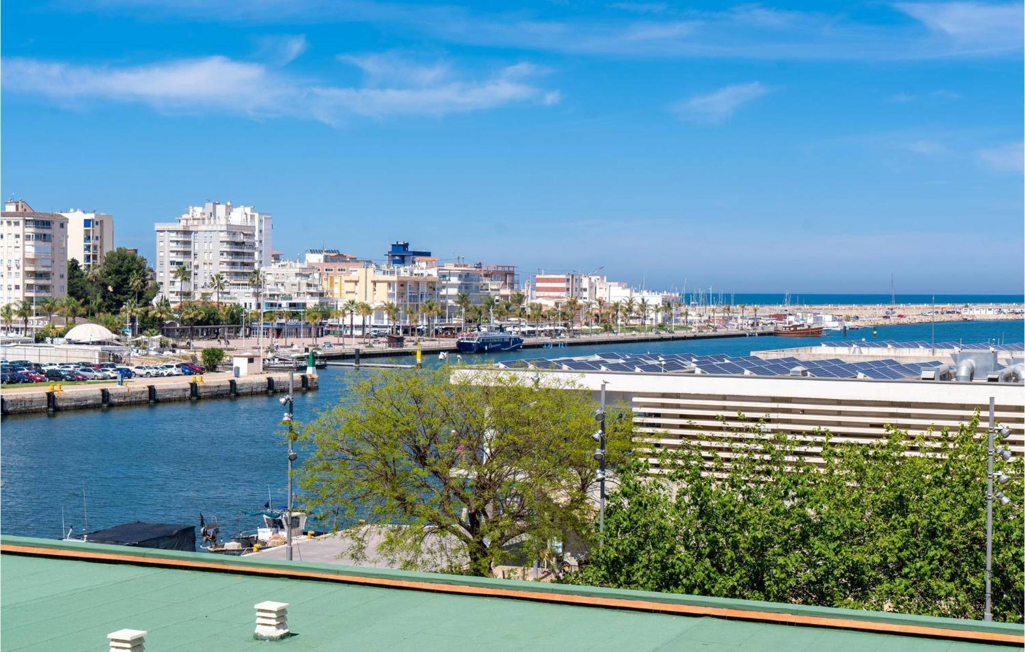 Stunning Apartment In Gandia With Kitchen 外观 照片